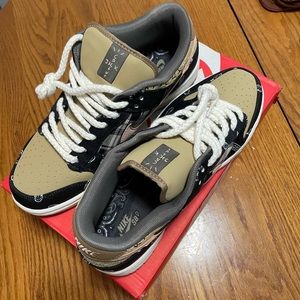 Nike SB Dunk Low Travis Scott